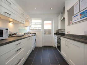 2 bedroom Detached t...